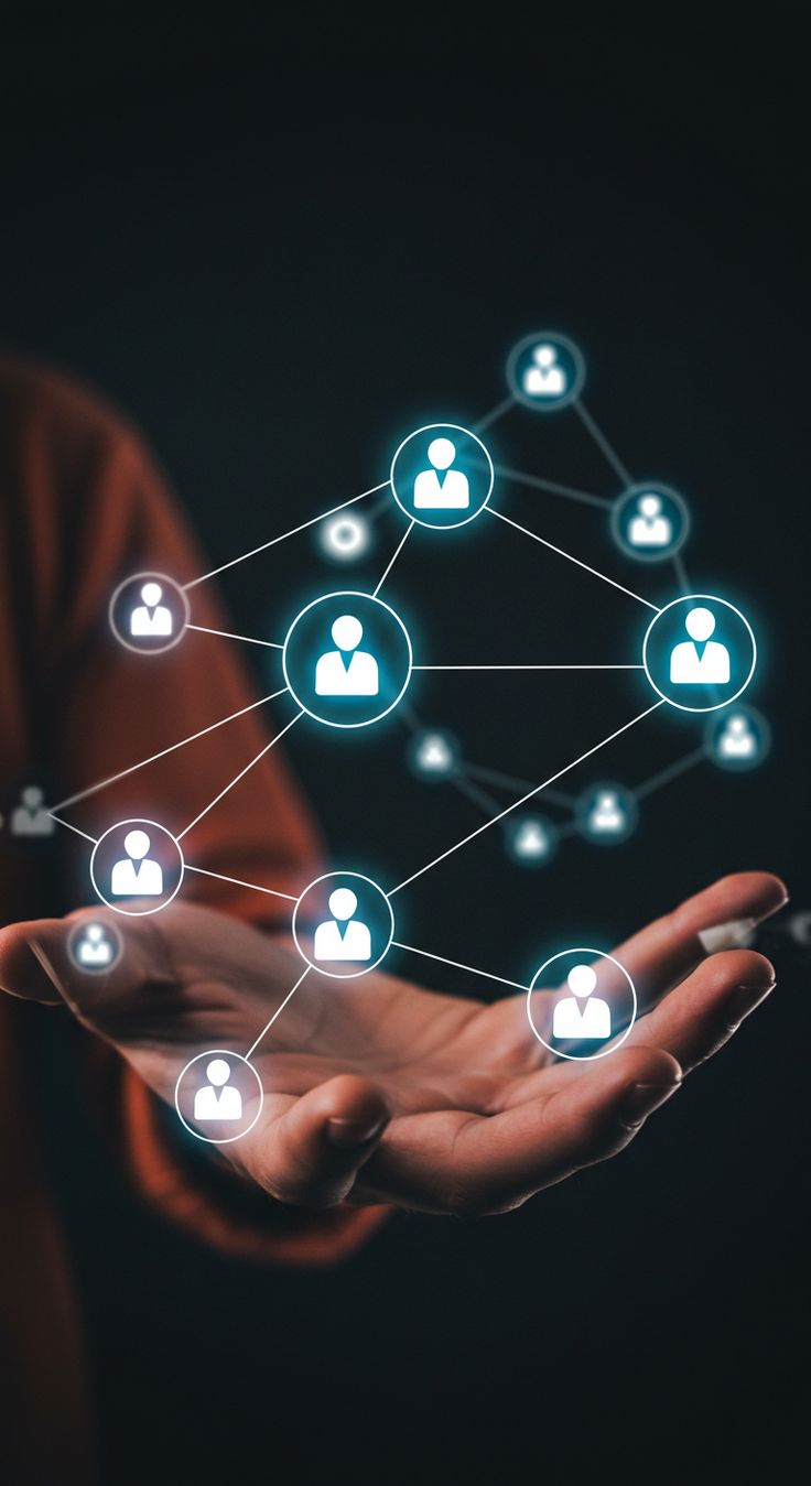 Equipo colaborando en una sesión de trabajo